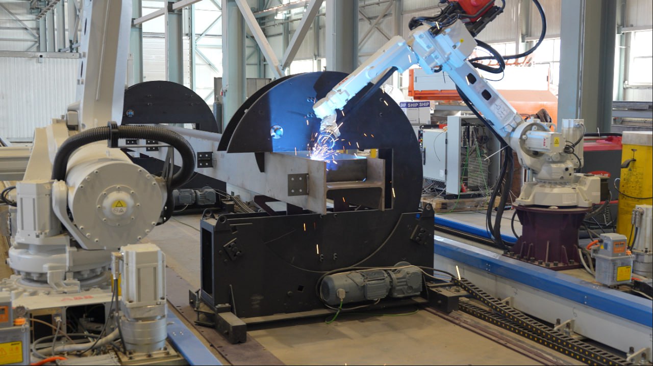 Robotic welding cell